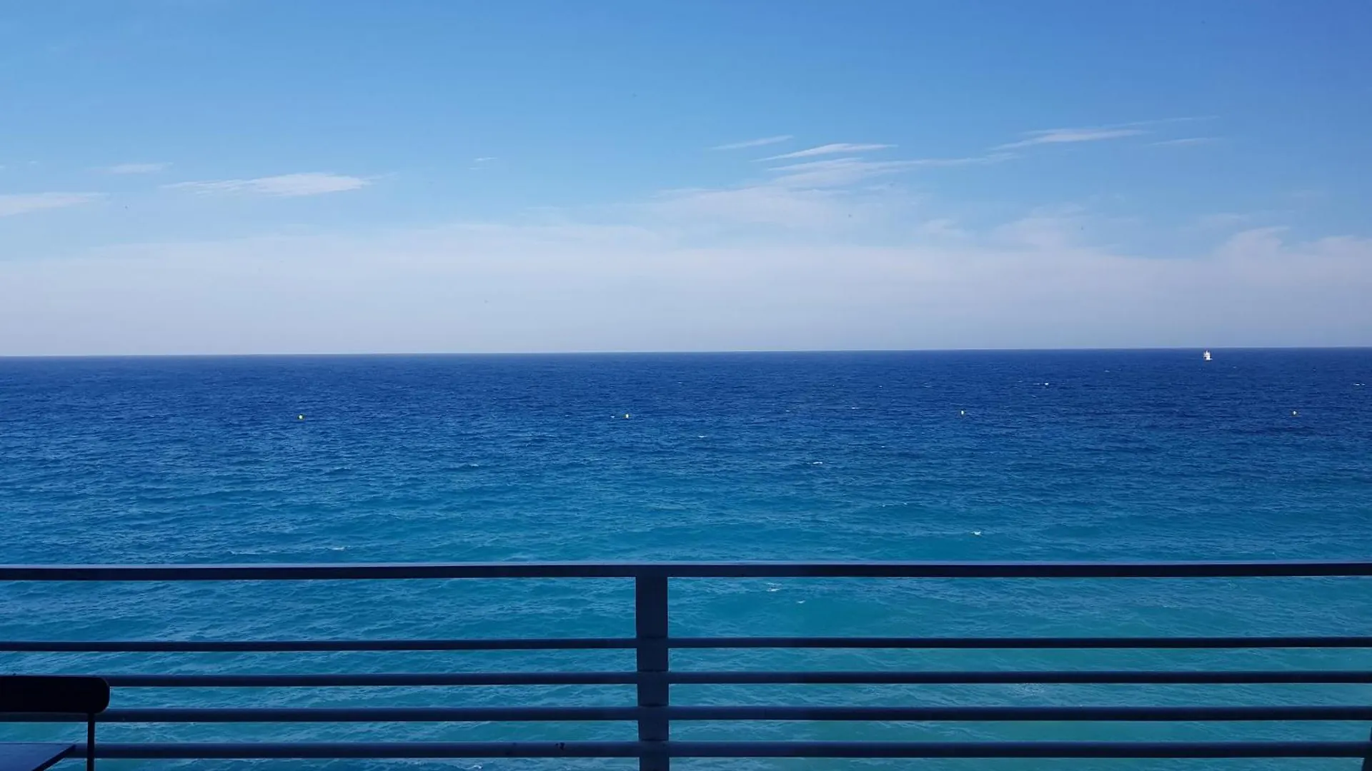 Menton Front Bord De Mer Cote D'Azur Florentina Sea View French Riviera Proche Monaco Montecarlo Superb Studio France