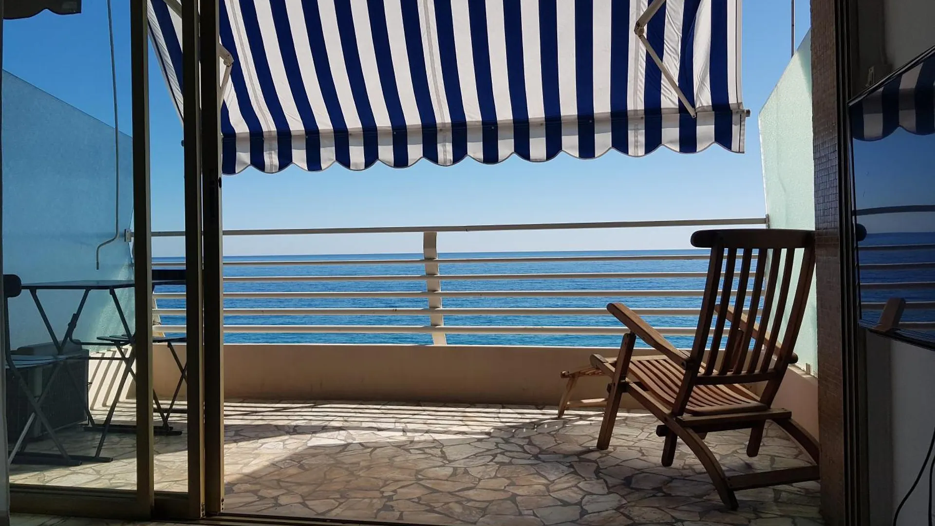 Menton Front Bord De Mer Cote D'Azur Florentina Sea View French Riviera Proche Monaco Montecarlo Superb Studio 0*,  France